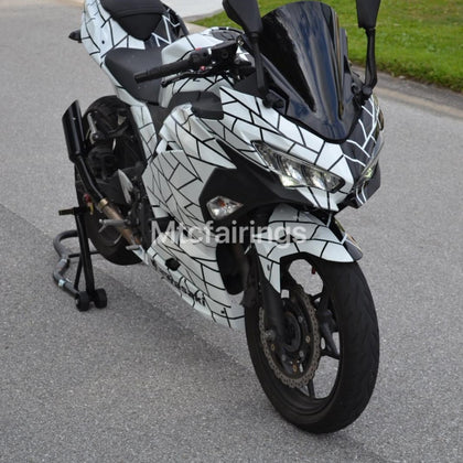 2017-2023 Kawasaki Ninja 400 Black/white with Decals Fairing Kit