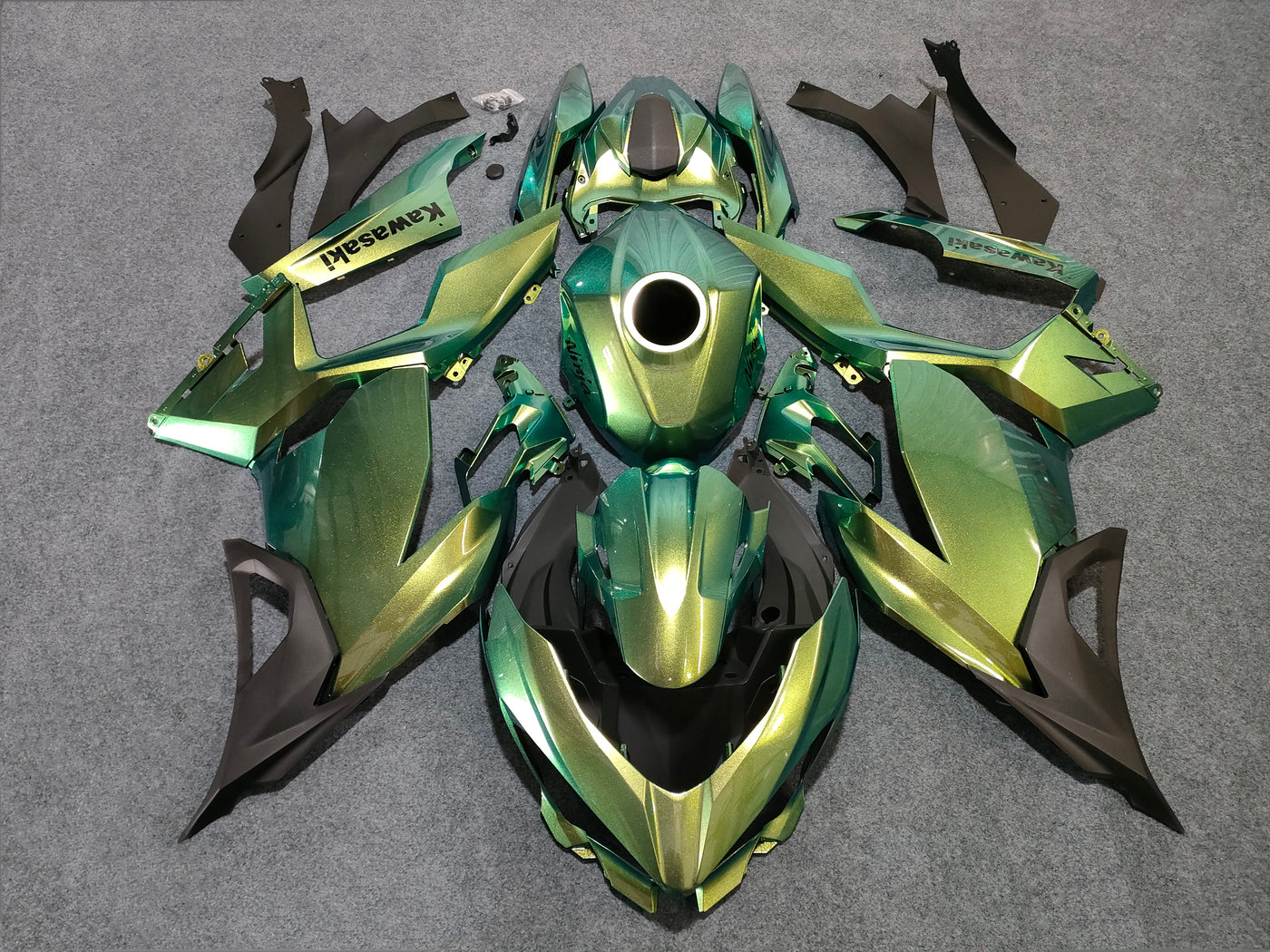 2017-2023 Kawasaki Ninja 400 Green/blue Chameleon Fairing Kit